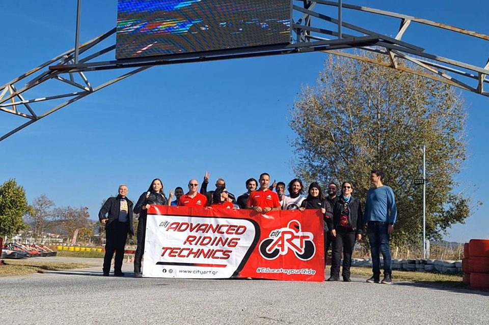 Our Team Abroad σε εκπαιδευτική αίθουσα